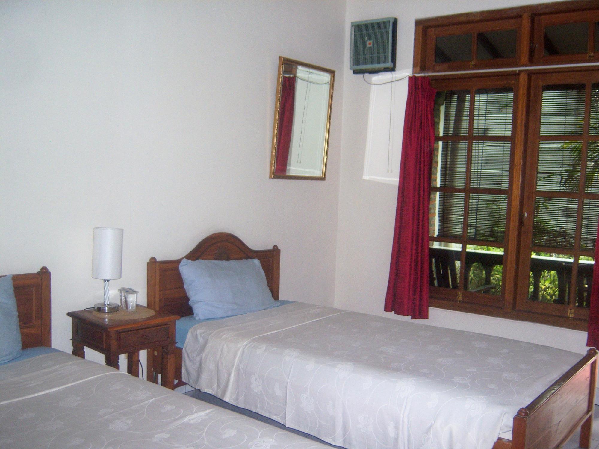 Hotel Tulips 2*